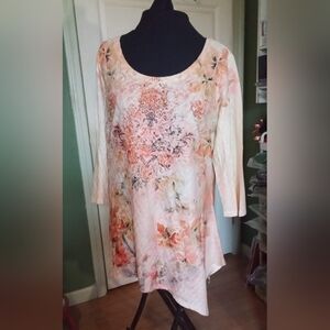 Women's blouse, size XL, by Closet Full